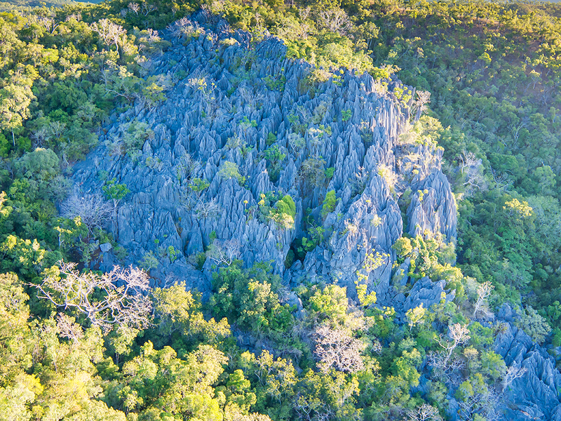 Alkoomie: Limestone spires, Melody Rocks